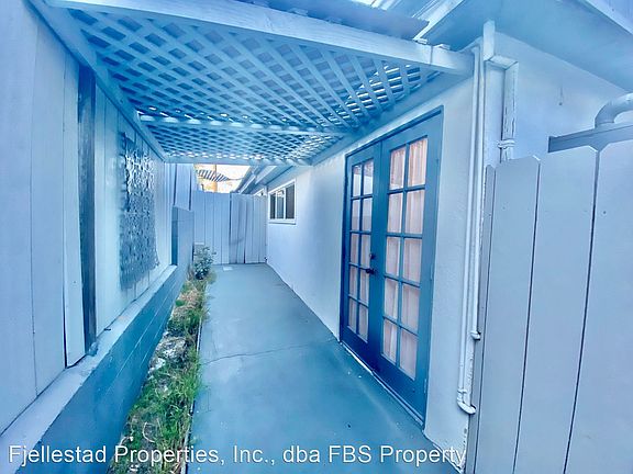 5th image of 2048 Thomas Ave