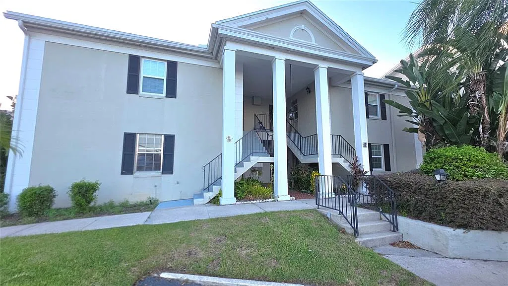 2 bed, 2.0 bath, 1077 sqft, $1,800 — Photo 1