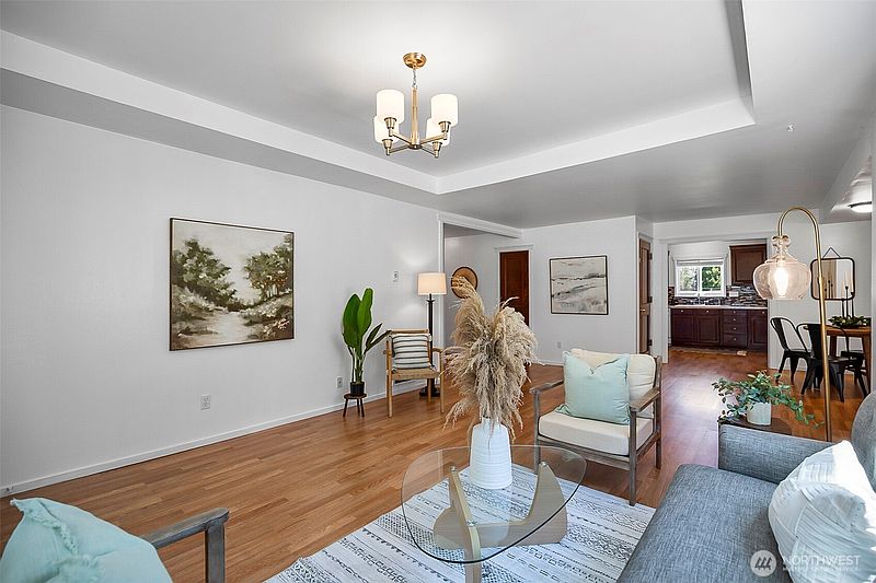 4th image of 6609 Elliot Way