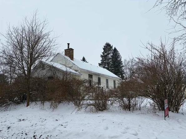 2220 Church Rd, Applegate, MI 48401