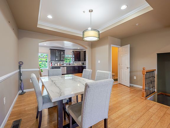 5th image of 5123 D St SE