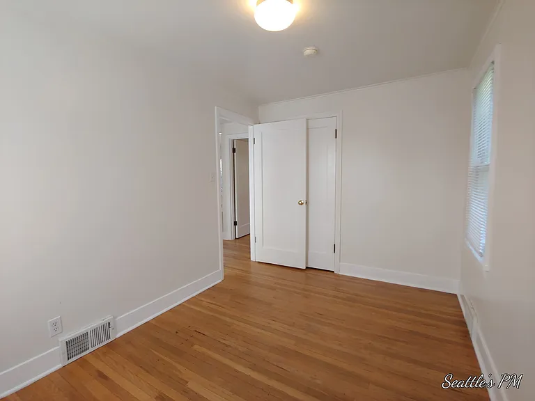 7510 34th Ave SW — Photo 7