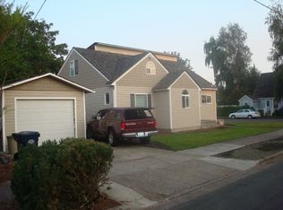 887 Maple St, Junction City, OR 97448