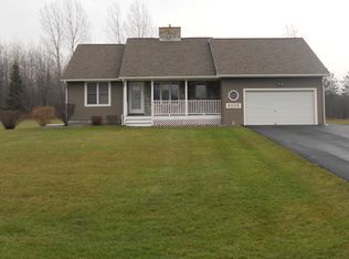 6028 Quail Ridge Dr, Tully, NY 13159