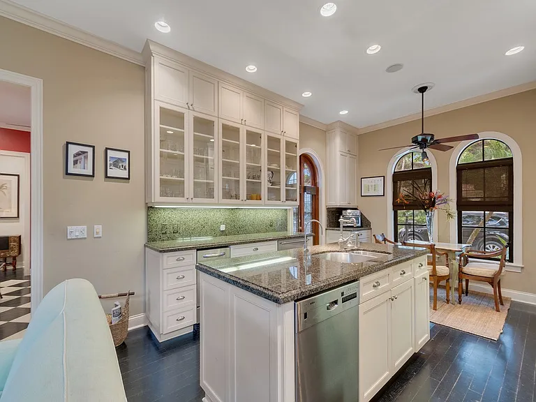 2646 Cardinal Dr — Photo 11