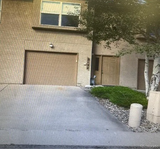 2 bed, 2.0 bath, 1513 sqft, $1,875 — Photo 1