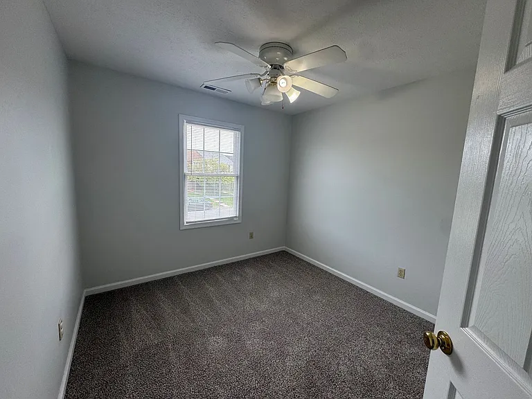 1058 Oriole Ln — Photo 18