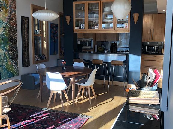 4th image of 949 N Wolcott Ave APT 4