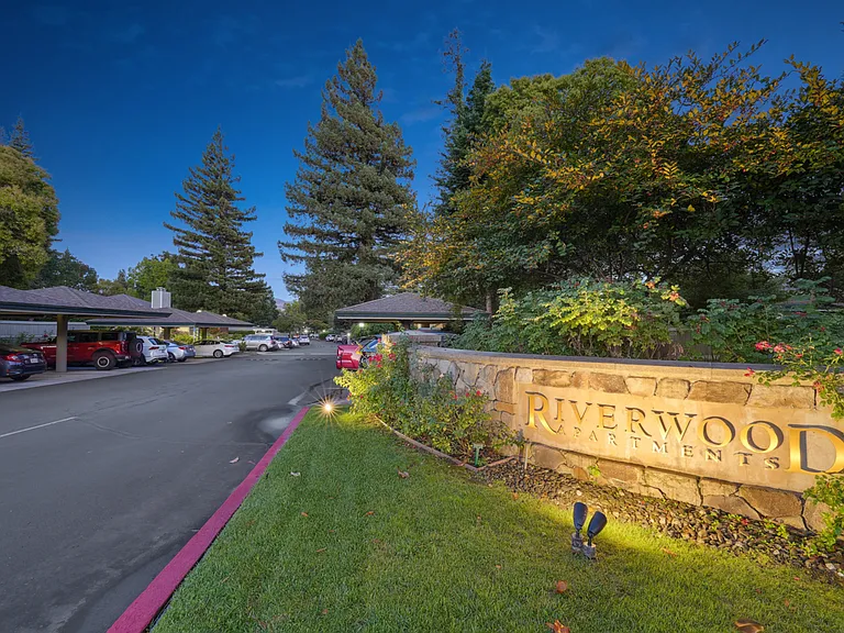 Riverwood Apartments — Photo 26