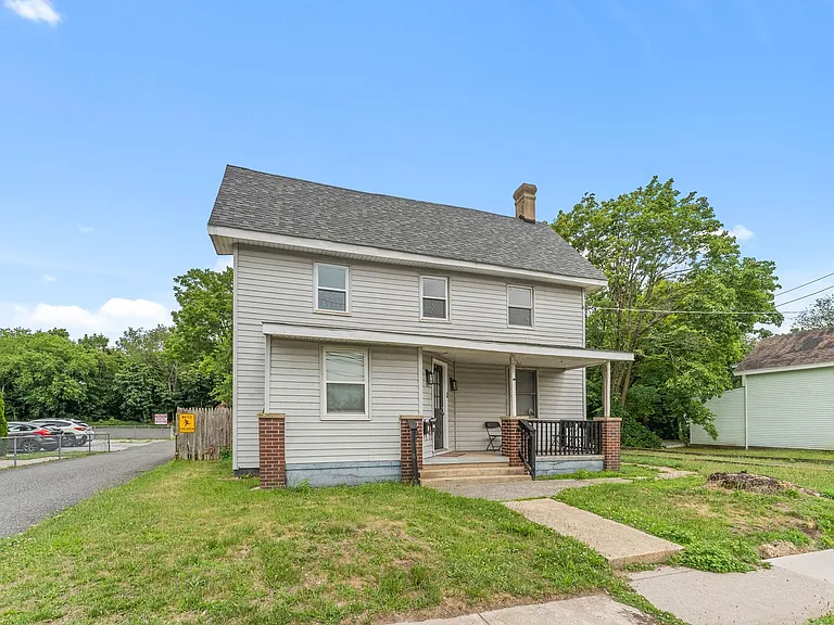 120 S Main St — Photo 11
