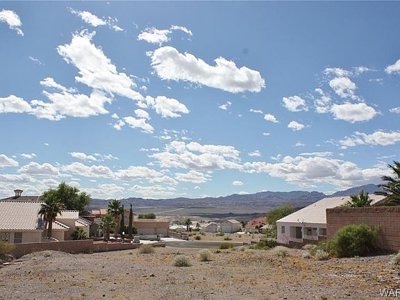 3rd image of 805 Park Crest Dr
