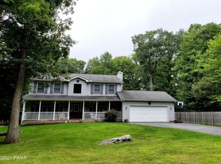 133 Surrey Dr, Lords Valley, PA 18428