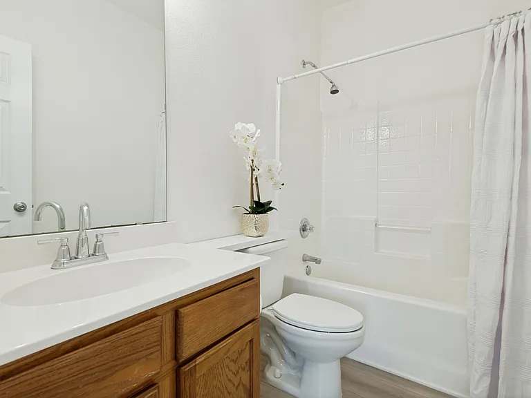 138 Lipan St — Photo 19