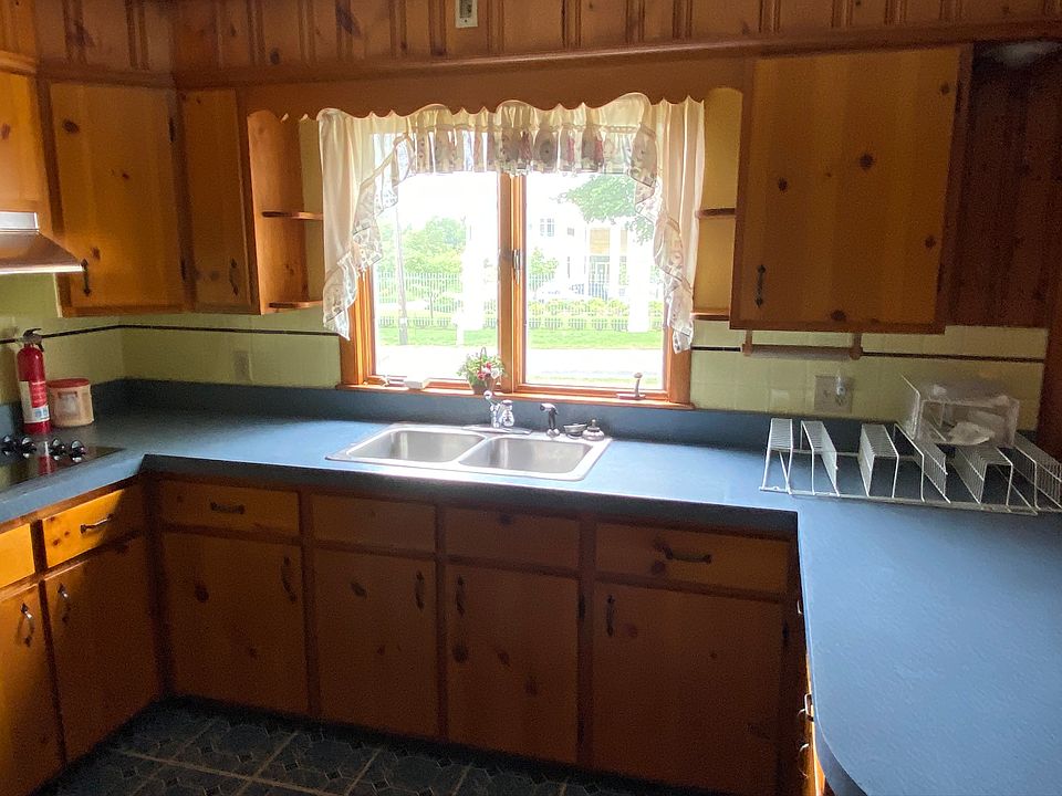 377 South Street East 1st Floor Apartment Rentals Raynham, MA Zillow