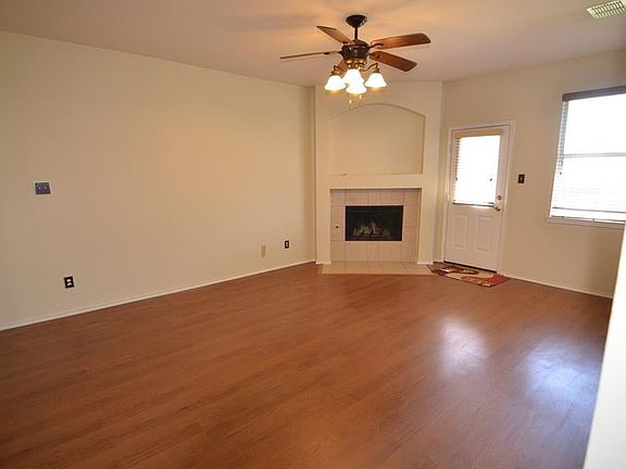 3rd image of 5356 Sonoma Dr