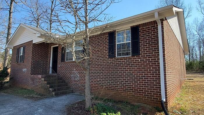 1st image of 145 Big Oak Cir