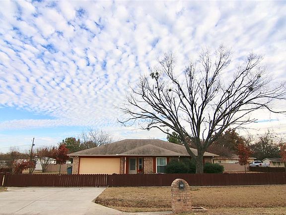 5th image of 254 Country Meadow Dr