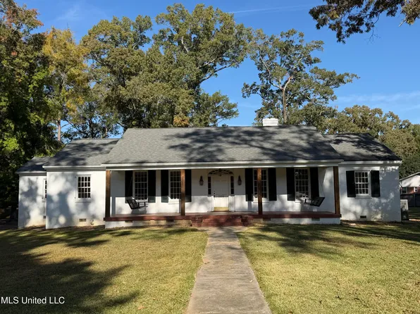 106 Sgt Prentiss Dr, Natchez, MS 39120