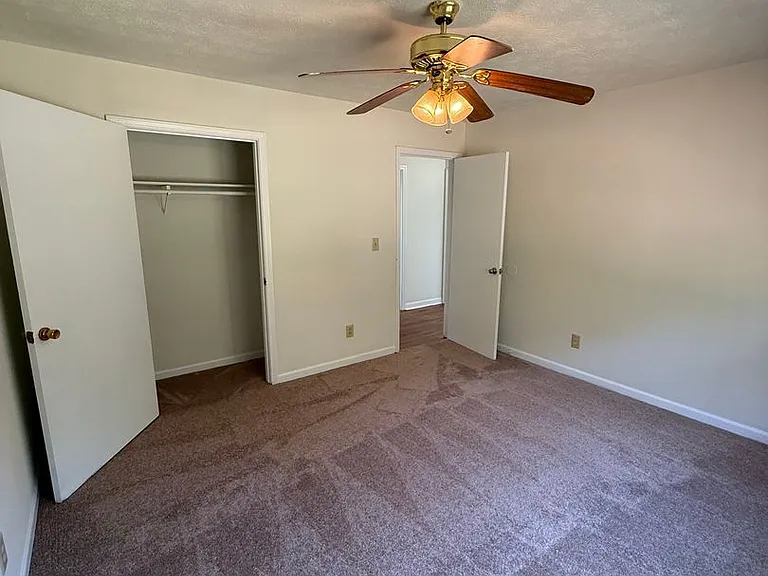 1272 Aiken Rd — Photo 4