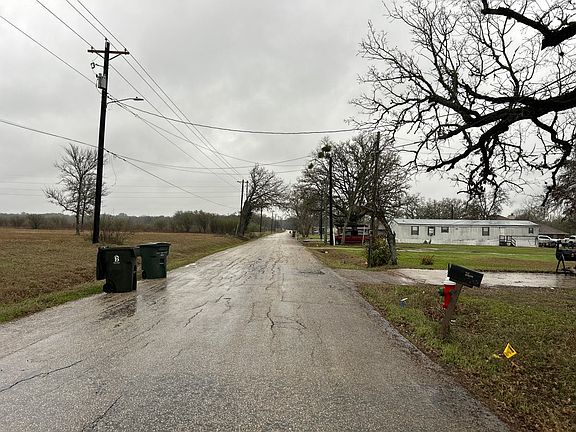 5th image of 1000 Suncrest St