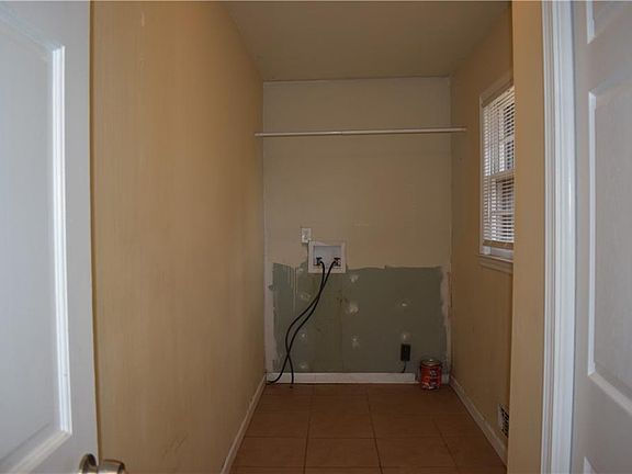 3rd image of 4290 Cedar Valley Ln