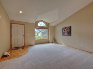 23702 SE 274th St, Maple Valley, WA 98038