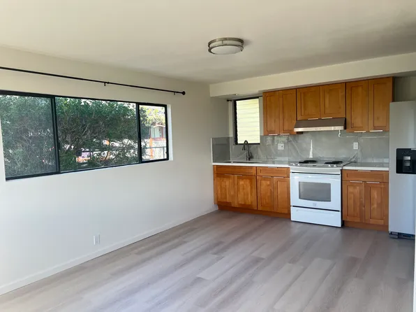 1418 Haloa Dr, Honolulu, HI 96818