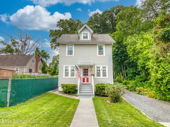 150 Acacia Ave, Staten Island, NY 10308