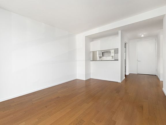 4th image of 200 Chambers St APT 4K