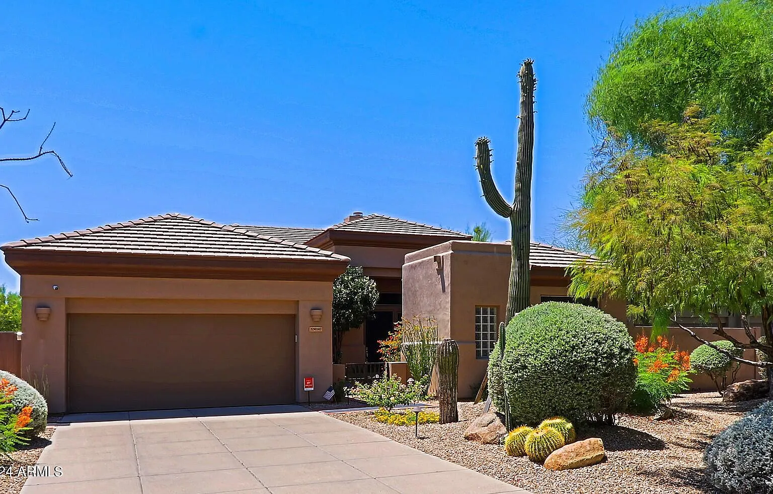3 bed, 3.0 bath, 2293 sqft, $3,950 — Photo 2