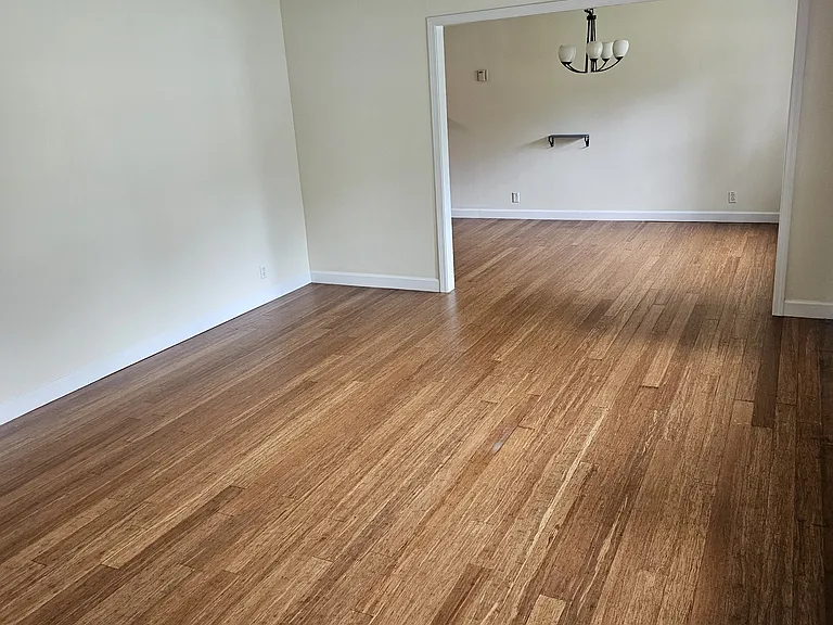 1501 Oak St — Photo 12