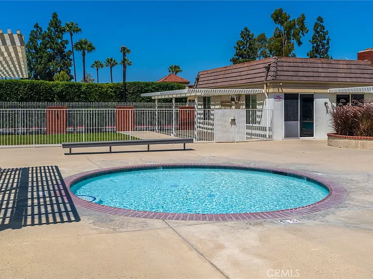 10062 Ellis Ave — Photo 36