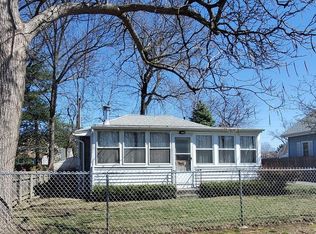 41 Gladstone St, Springfield, MA 01109