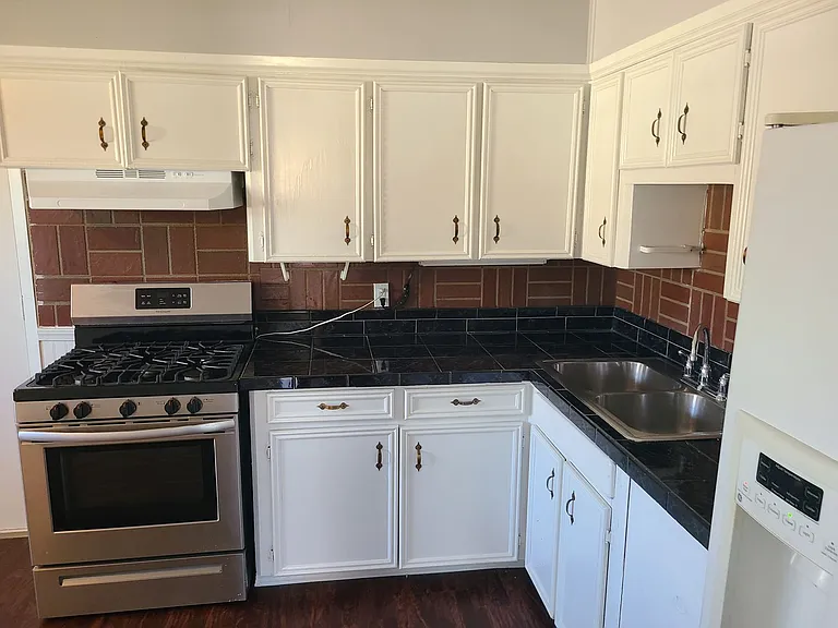 604 Ellen Dr — Photo 7