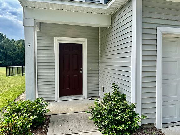 3rd image of 7 Woodland Ct