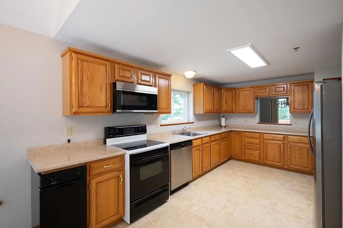 2 bed, 3.0 bath, 1906 sqft, $3,500 — Photo 3