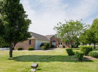 13 Oak Ridge Dr, La Salle, IL 61301