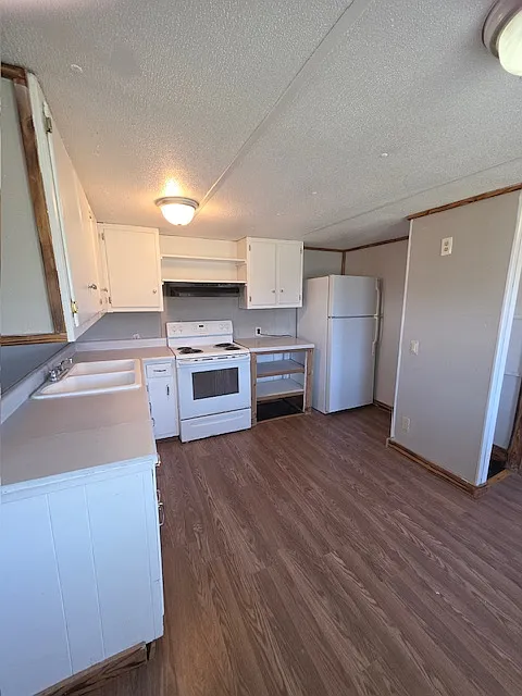 Building Photo - 1404 Pineview Ave #14