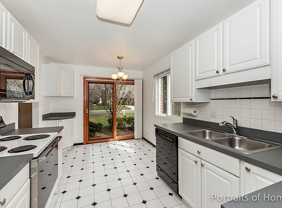 5th image of 1062 Loughborough Ct