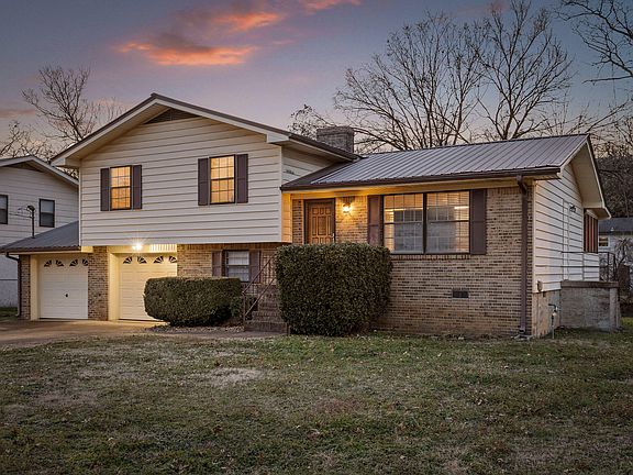 2nd image of 3315 Bonneville Cir