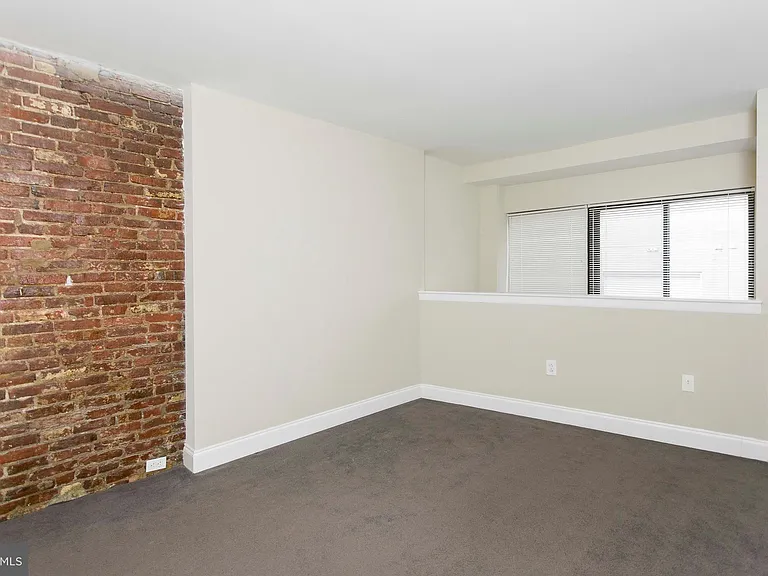 2031-5 South St #121 — Photo 27