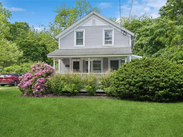 174 Blue Point Avenue, Blue Point, NY 11715