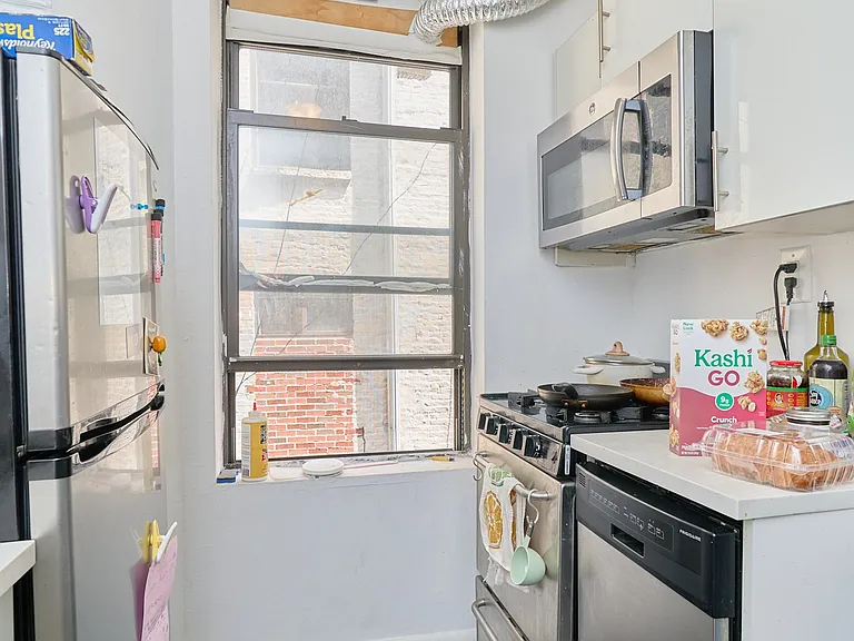 70 W 109th St #42 — Photo 8
