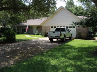 6 Quail Trl, Valparaiso, FL 32580