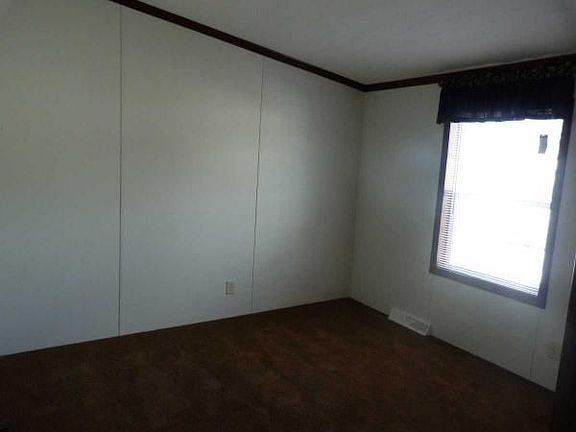 5th image of 335 Jefferson St Lot D14