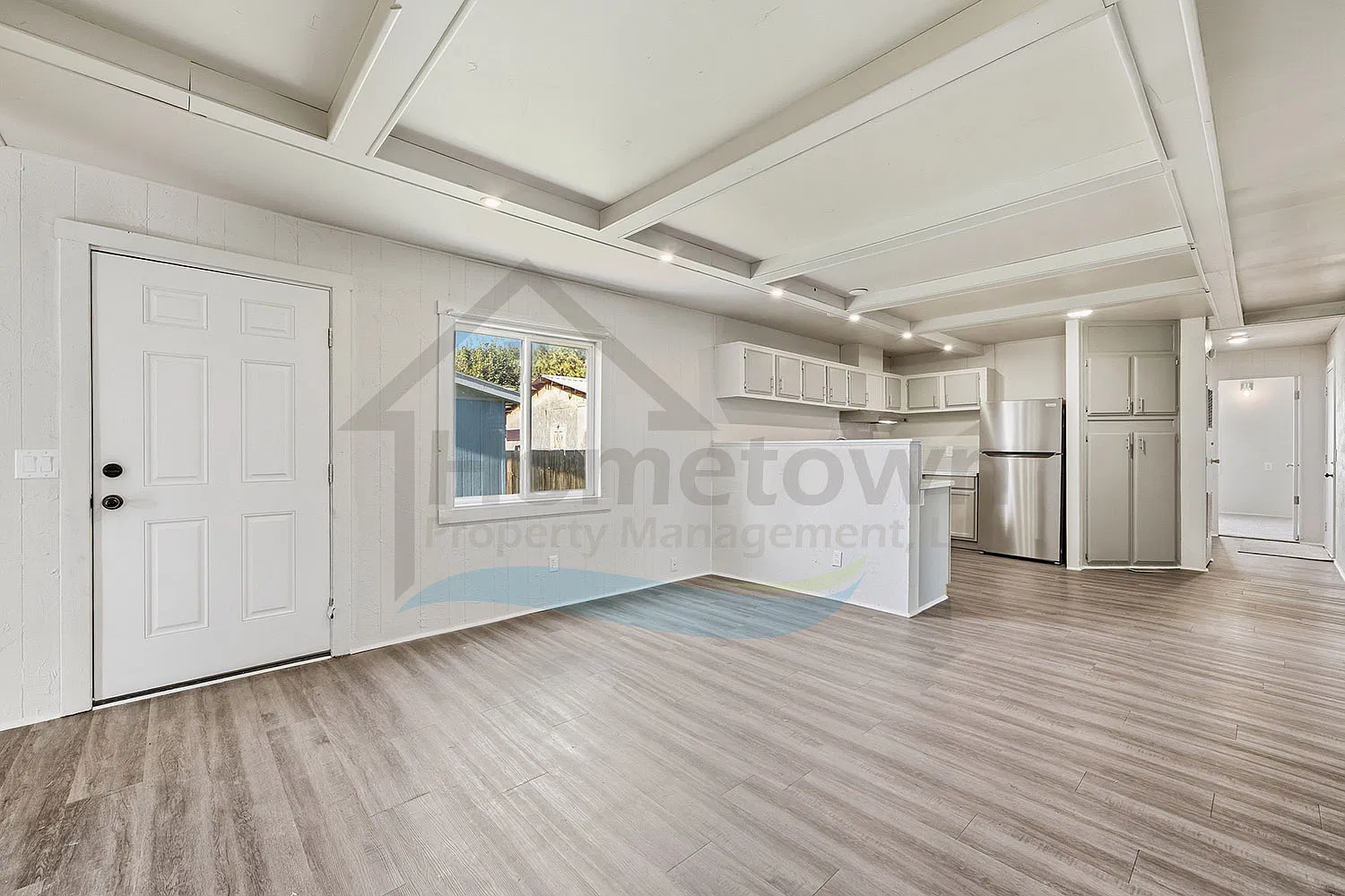 3 bed, 1100 sqft, $1,600 — Photo 2
