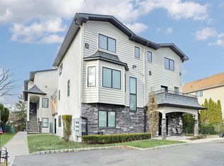 8 Neil Road #213, Spring Valley, NY 10977