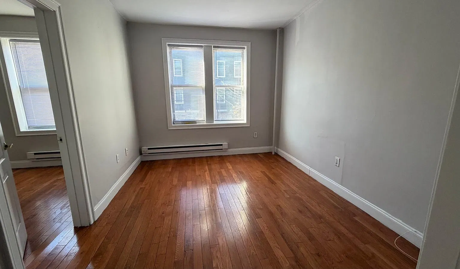 48 Vroom St — Photo 2