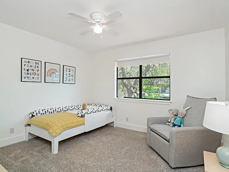 8906 Shady Hls — Photo 26