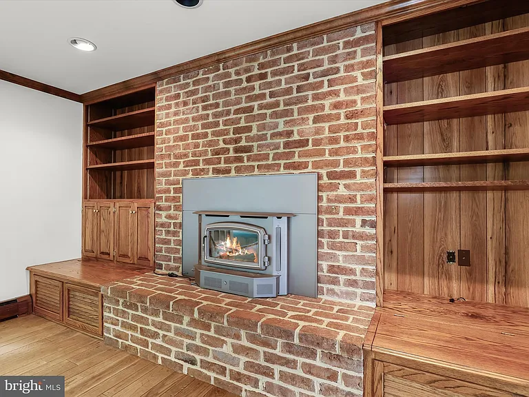 2177 Manchester Rd — Photo 15